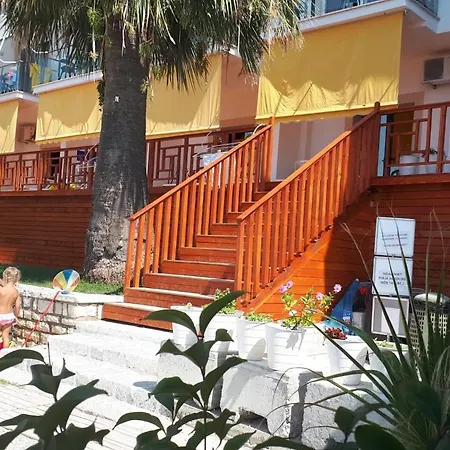 Hotel Palmanova Mardok Kanine